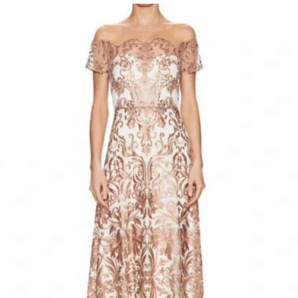 Marchesa Notte Metallic Jaiper sheath gown